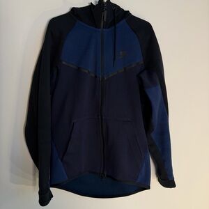 Nike Navy tech fleece